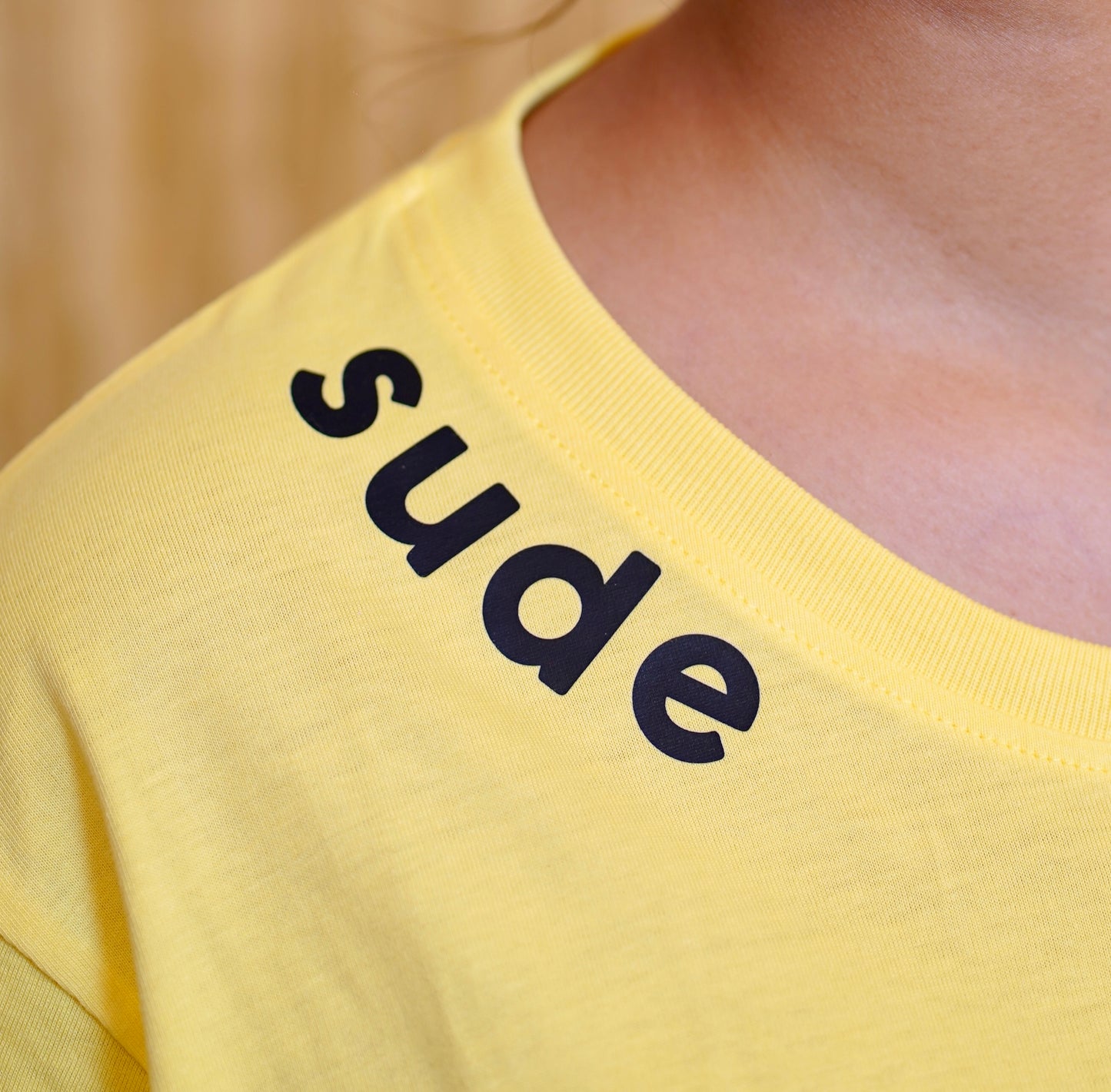 Yellow printed tshirt - design details